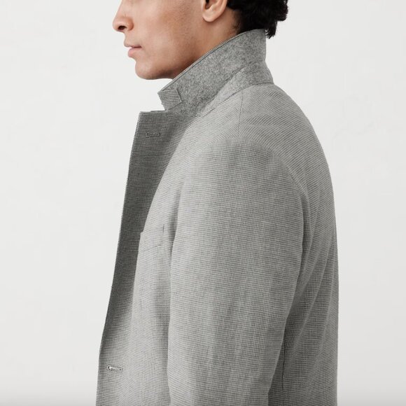 Banana Republic Factory Tailored-Fit Linen-Blend Houndstooth Suit Jacket, 42S - Picture 3 of 4